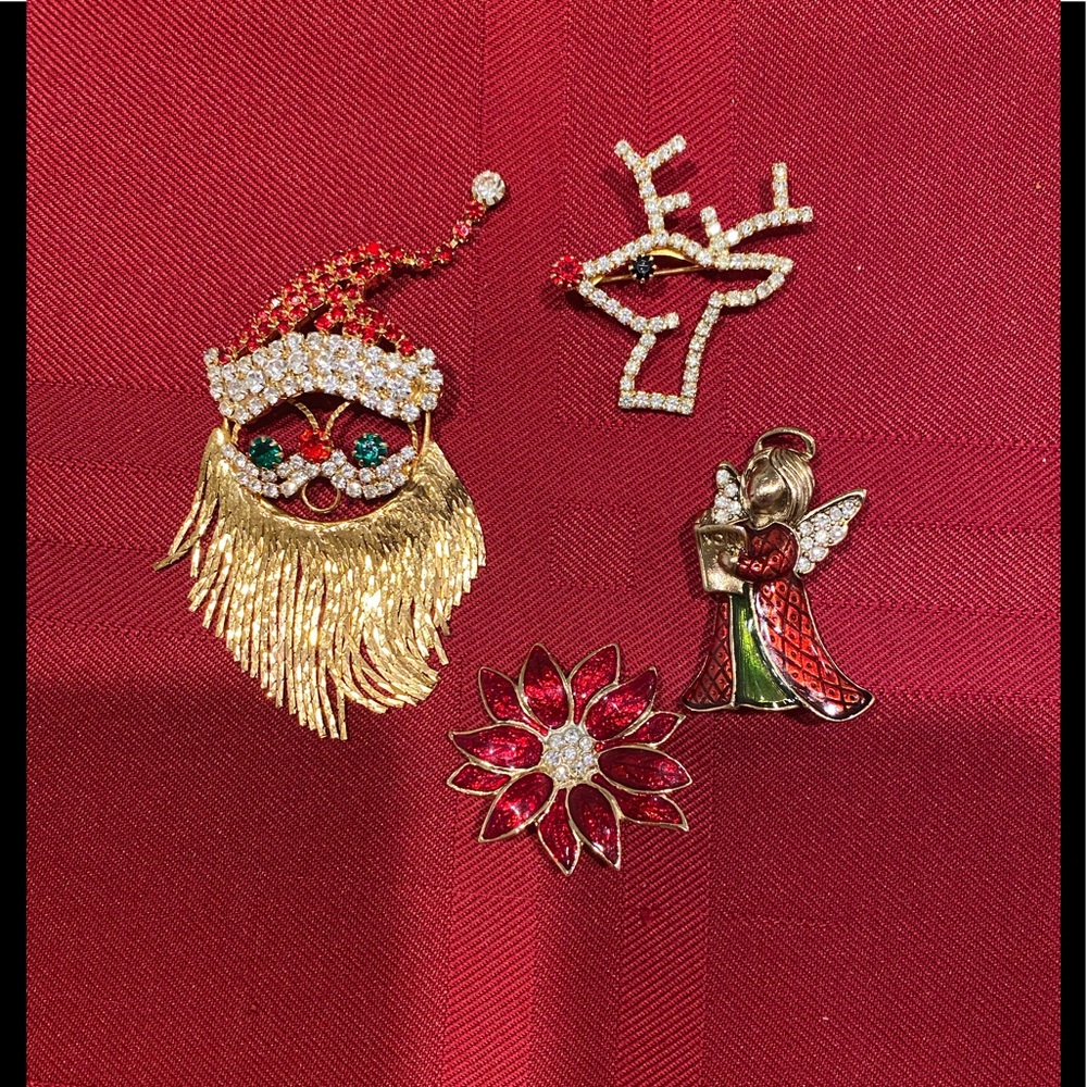 Set of 4 Christmas Pins